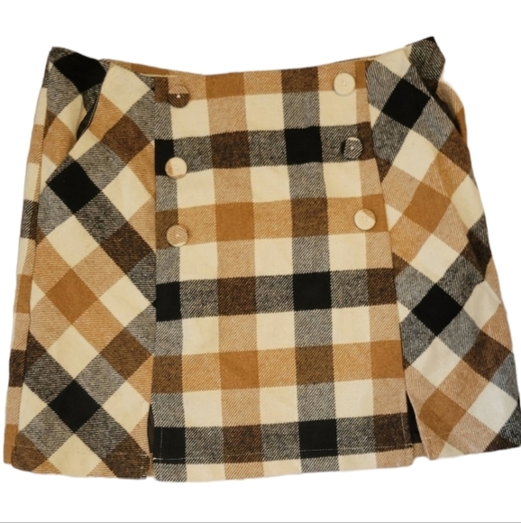 Forever 21 Dresses & Skirts - Forever 21 Buffalo Check Mini Skirt Cream Brown Black Size L